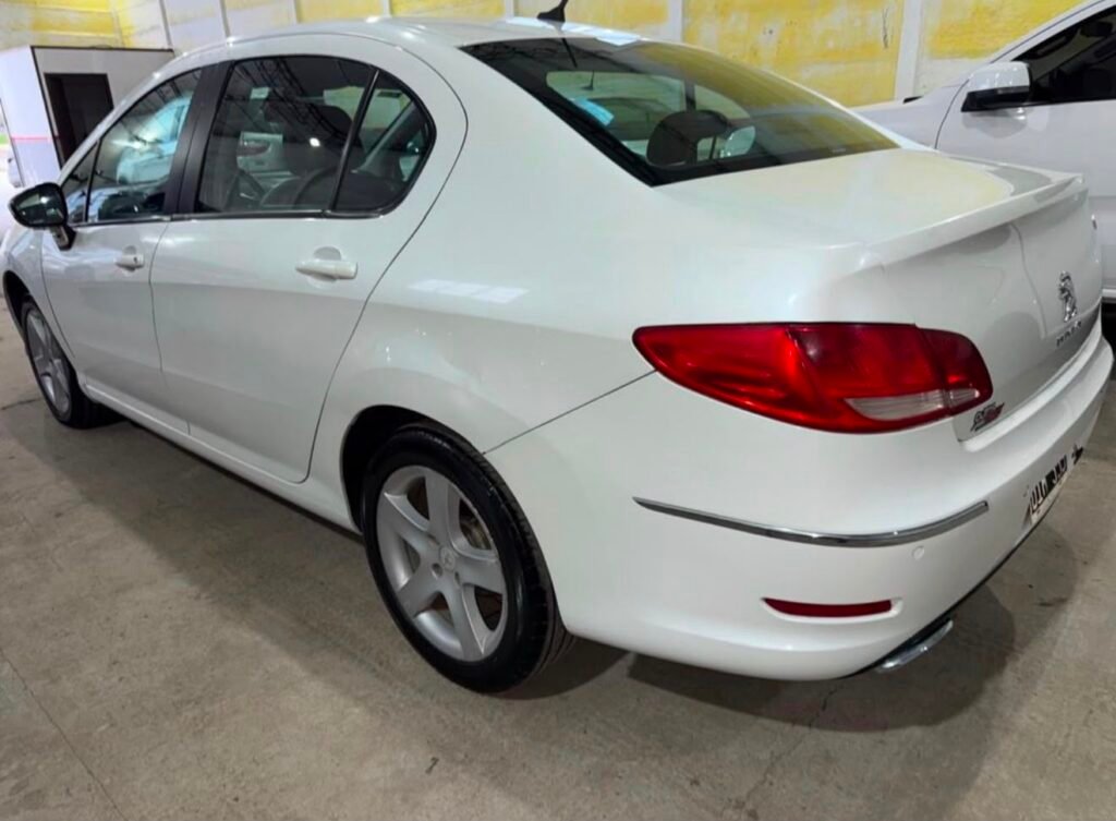 Peugeot 408 Allure 2.0 2014
