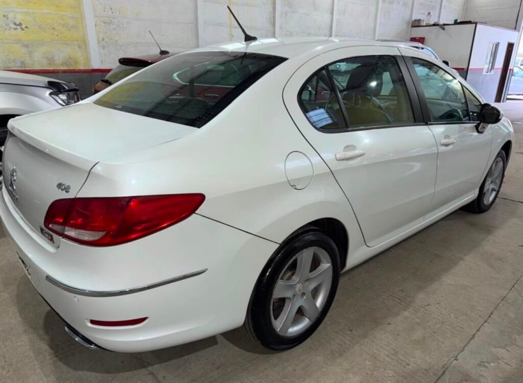 Peugeot 408 Allure 2.0 2014